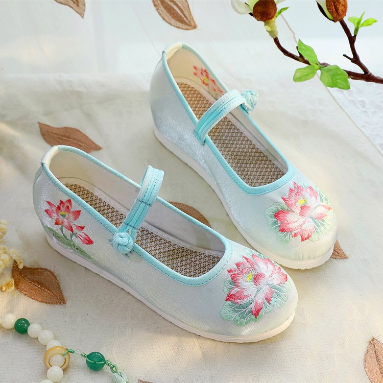 2026 Women's White & Green Lot - Embroidery White ulasan dan harga