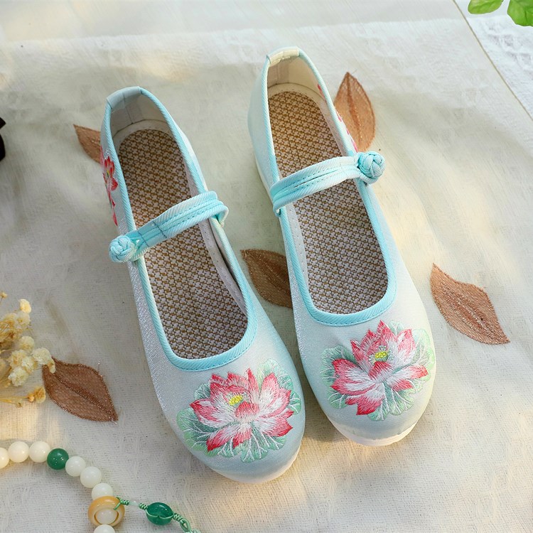 2026 Women's White & Green Lot - Embroidery White ulasan dan harga