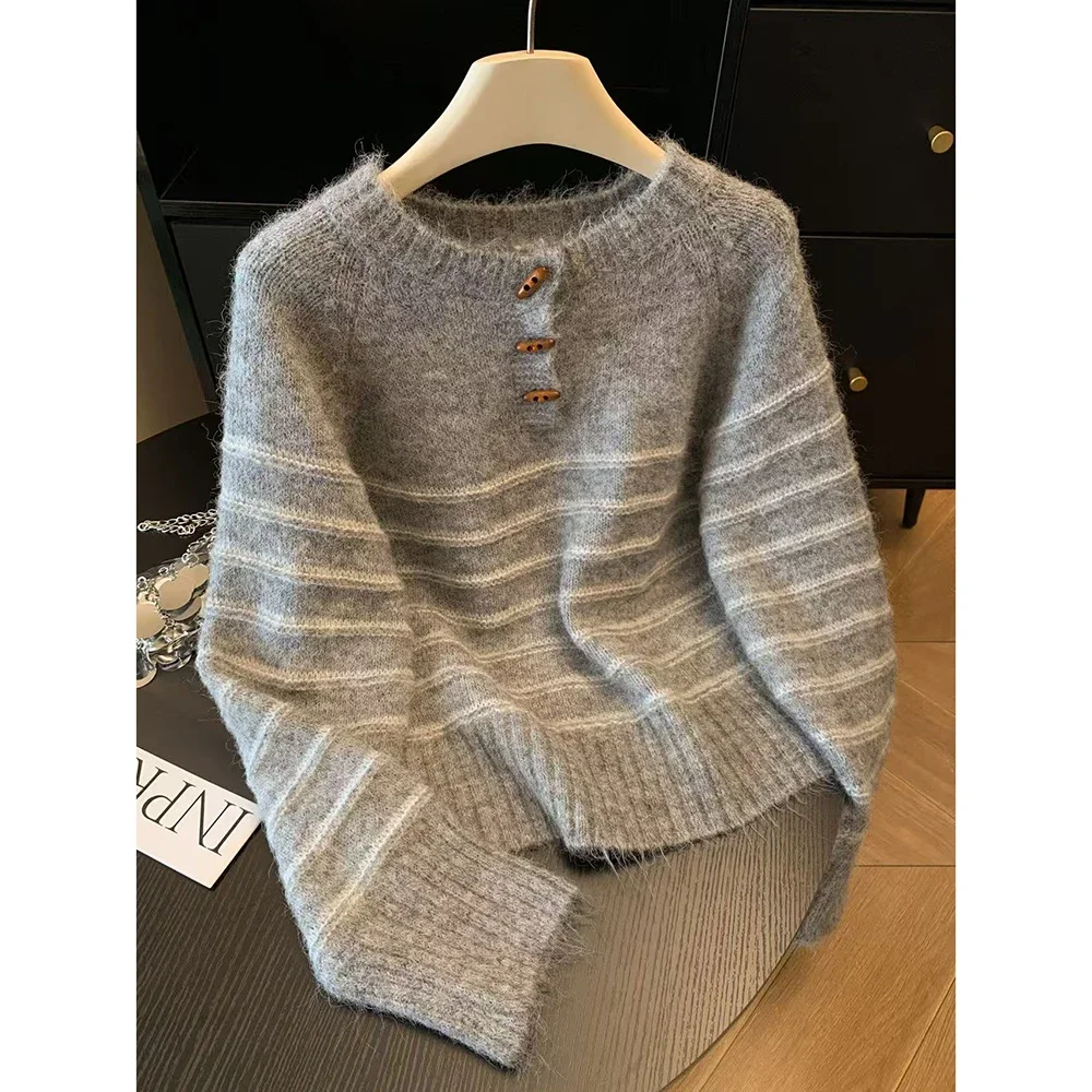 Autumn Winter Women's Striped  - Embroidery Shirt ulasan dan harga