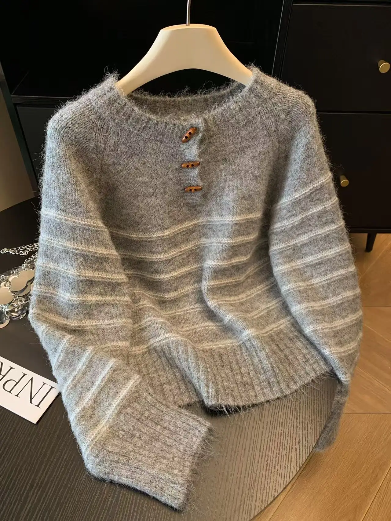 Autumn Winter Women's Striped  - Embroidery Shirt ulasan dan harga