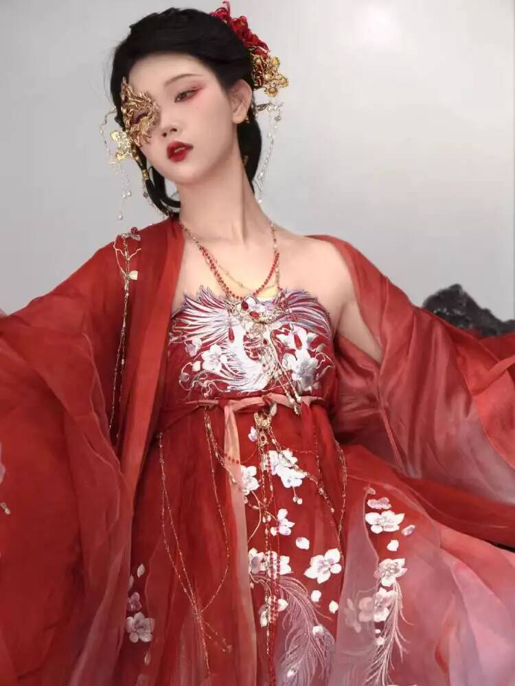Women In Hanfu Heavy Embroider - Embroidery Cotton ulasan dan harga
