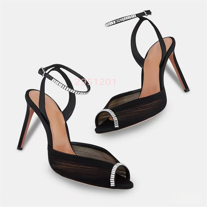 Crystal V Pointed Toe Women Wh - Embroidery White ulasan dan harga